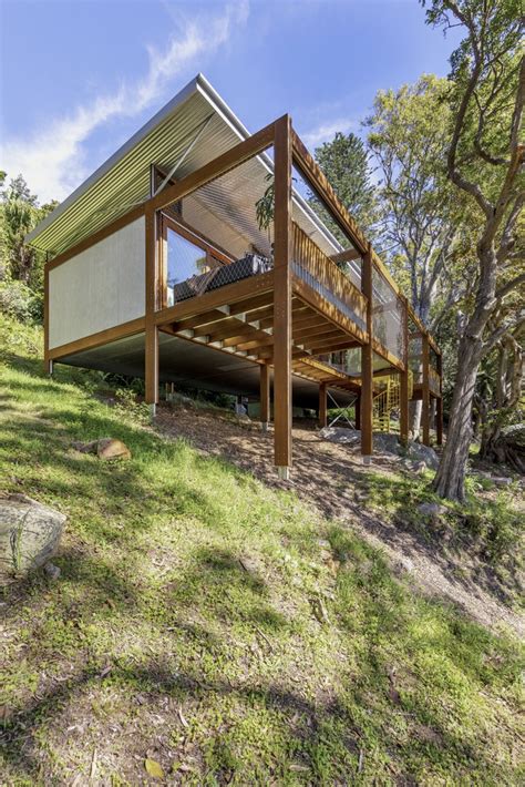 Balmy Palmy House / CplusC Architectural Workshop.